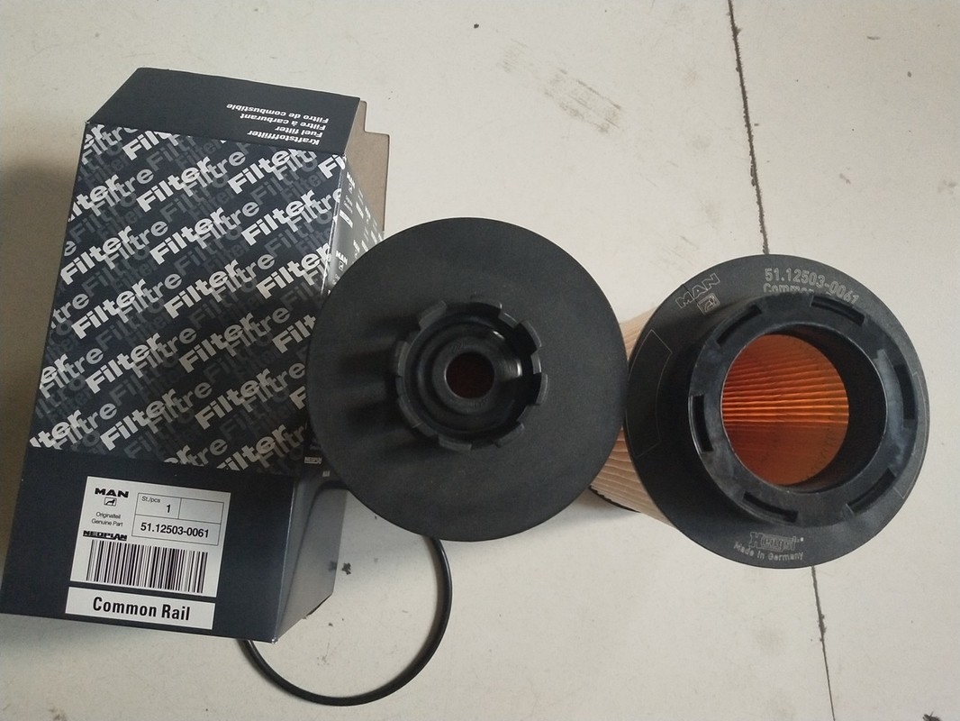дизельная тележка 1kg заправляет топливом фильтр 12503-0061 с размером 15×15×28cm